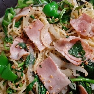 もちもち太麺の塩焼きそば